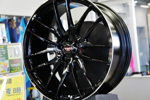 TWS エクスパーEX-fL Design SUV 新登場！ レクサス専用ホイールです 